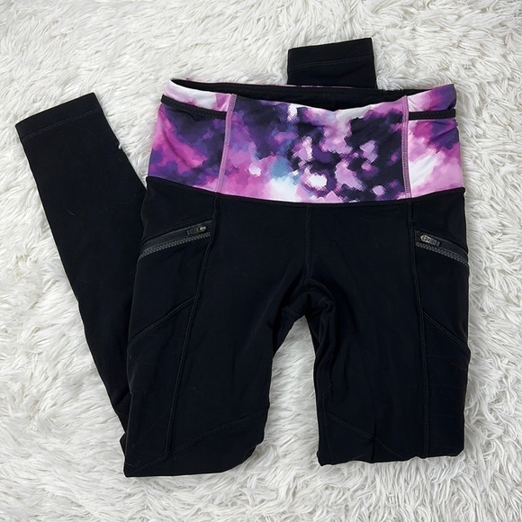 Lululemon Toasty Tech Tight II Black / Blooming Pixie Multi - Picture 1 of 6